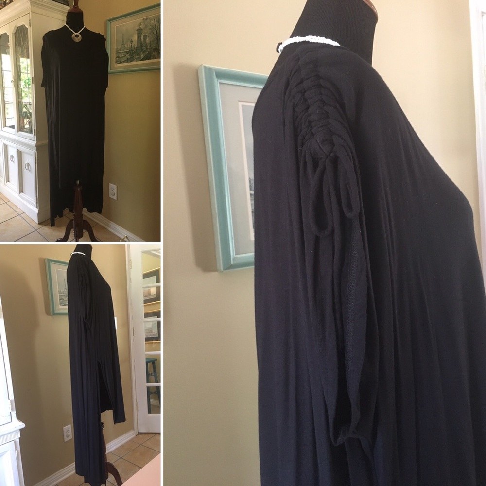 Cute black layered tunic.